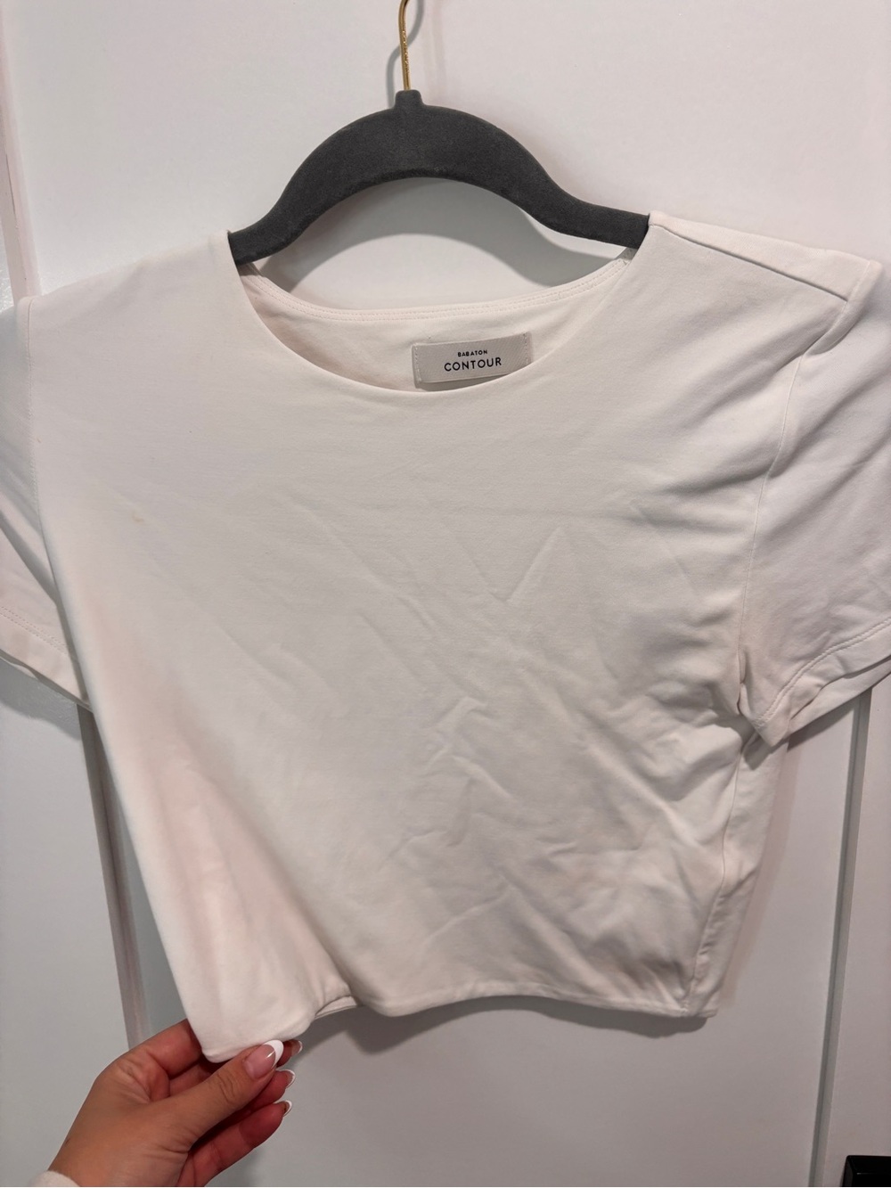 Aritzia Babaton Contour Women’s Short Sleeve Crewneck Top in white